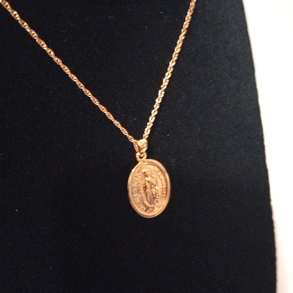 Our Lady of Guadalupe necklace - Picture 7 of 8